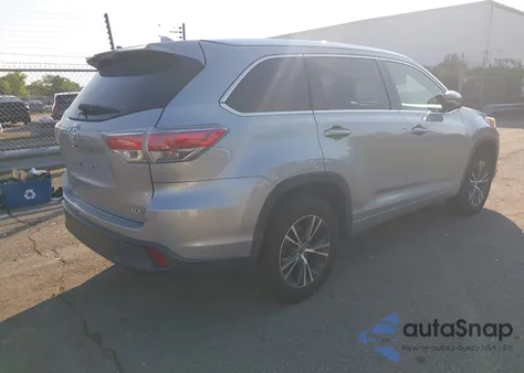2016 Toyota Highlander Xle z USA, uszkodzony, nr VIN 5TDKKRFH0GS500932
